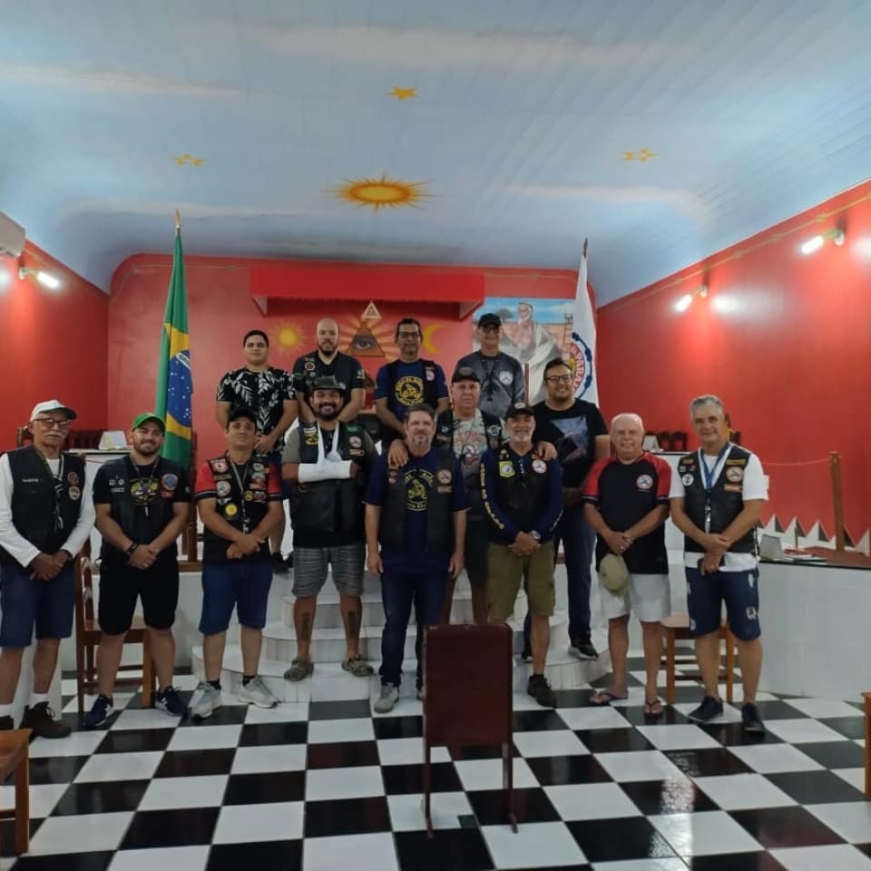 1893494798 A loja Acácia do Cariri recebeu visita do moto clube bodes do asfalto durante evento em Monteiro.