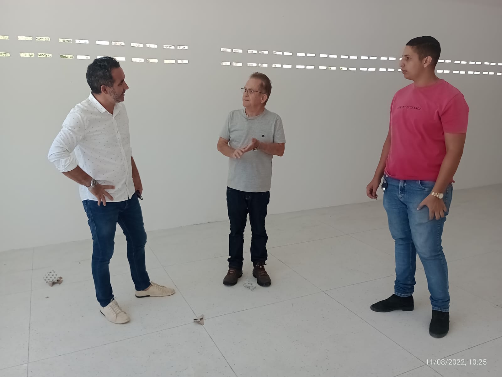 2 Prefeito de São Sebastião do Umbuzeiro visita série de obras em andamento no município
