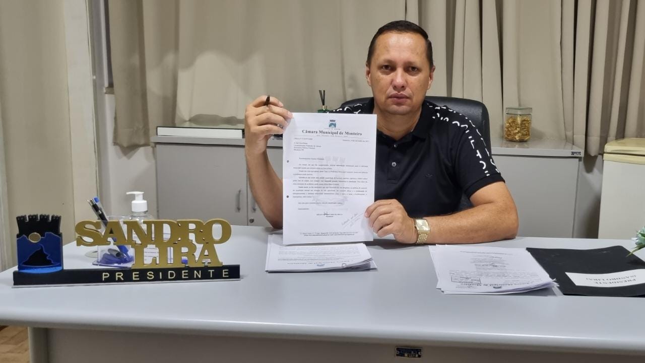 WhatsApp-Image-2022-11-11-at-11.30.16 Sandro Lira encaminha ofício ao Ministério Público da Paraíba, solicitando intervenção quanto aos animais soltos em Monteiro.