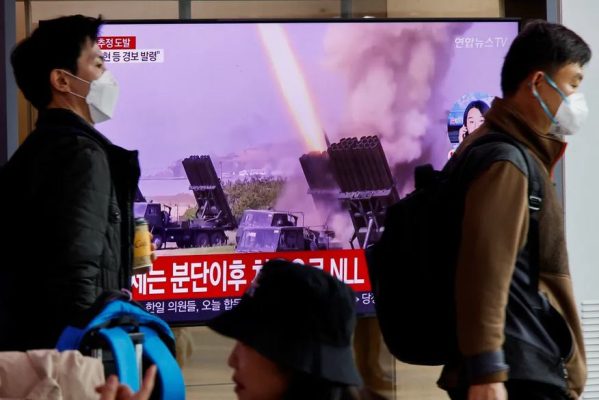 coreia-do-norte-missil-599x400 Coreia do Norte lança míssil intercontinental, e Japão pede que moradores busquem abrigo