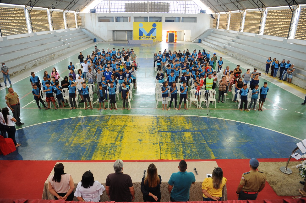 Bombeiros-3 Projeto Bombeiro Mirim e Bombeiro na Escola realiza cerimônia de formação com alunos da rede pública