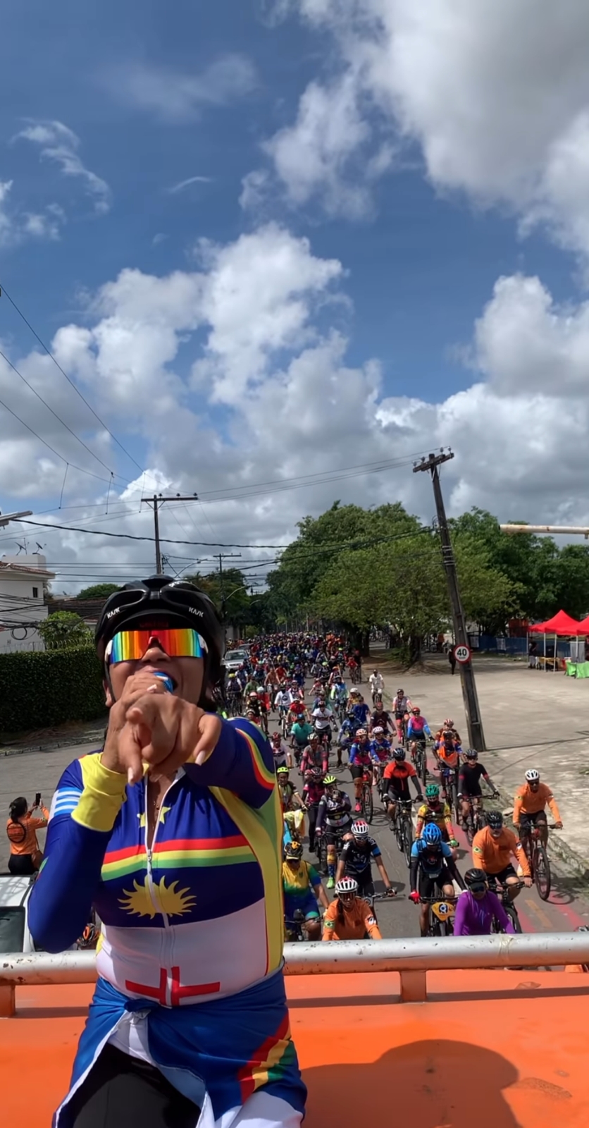 IMG-20221225-WA0179 Cantora Monteirense lota as ruas do Recife-PE e arrasta uma multidão de ciclista na capital Pernambucana
