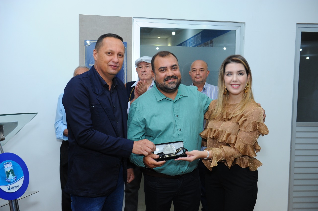 mabm-16 Diretor do Museu Histórico de Monteiro recebe medalha Alcindo Bezerra de Menezes