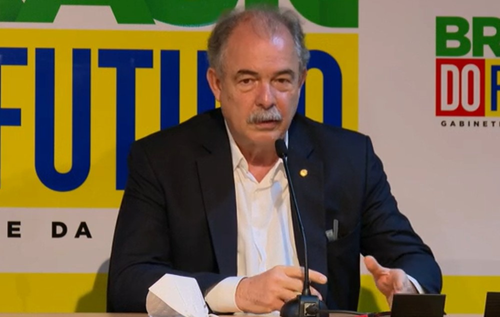mercadante Lula anuncia Aloizio Mercadante como futuro presidente do BNDES