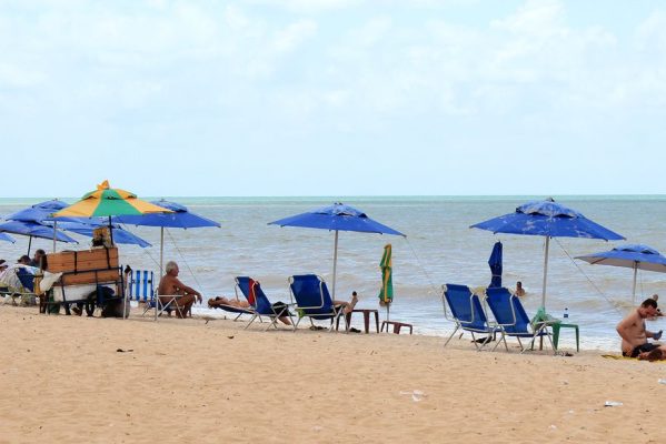 praia_de_tambau-599x400 Litoral paraibano tem 59 trechos de praias próprios para banho no Ano Novo