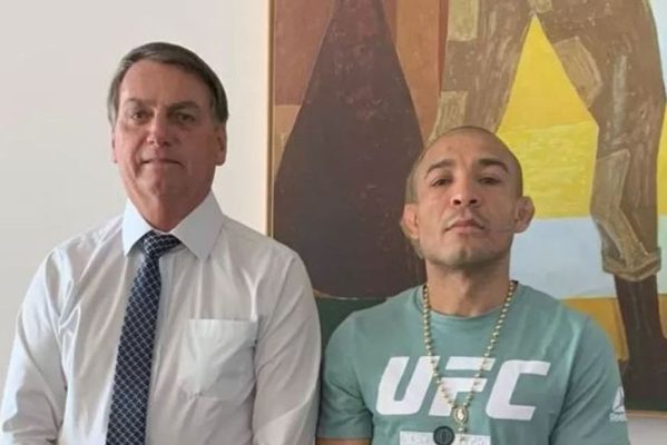 bolsonaro_e_jose_aldo_foto_redes_sociais-599x400 Nos EUA, Bolsonaro ficará hospedado em casa do lutador José Aldo