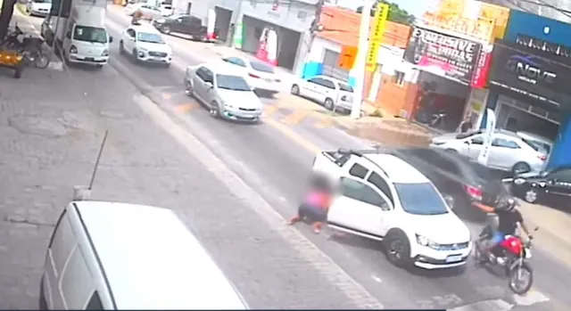 homicidio-patos Homem é morto a tiros dentro de carro parado em semáforo em Patos, no Sertão da Paraíba