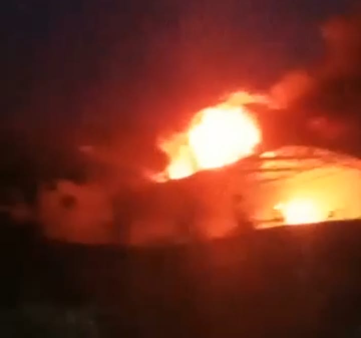 incendio Incêndio atinge fábrica de argamassa no Cariri