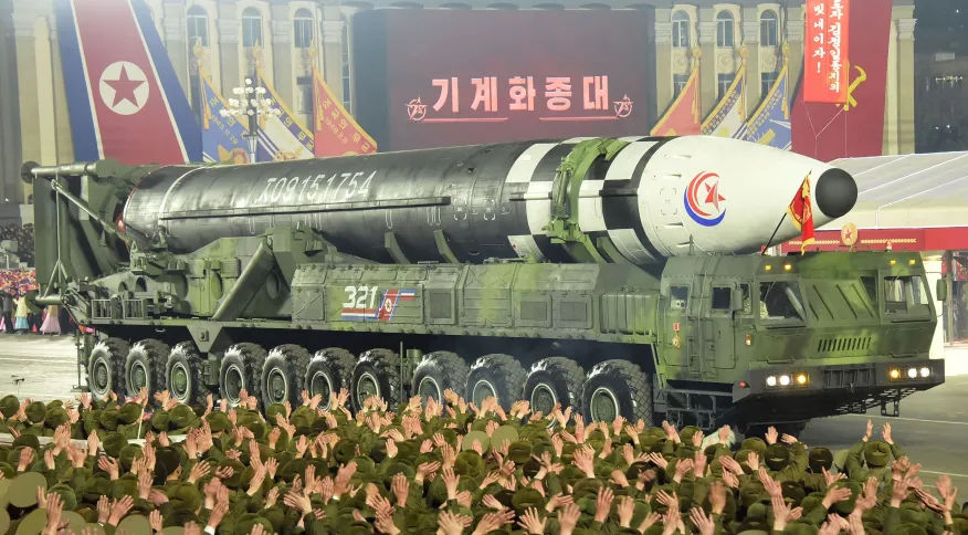 2023-02-09T120145Z_1_LYNXMPEJ180HP_RTROPTP_4_COREIAN-DESFILE-MILITAR Coreia do Norte exibe maior número de mísseis nucleares já visto em desfile