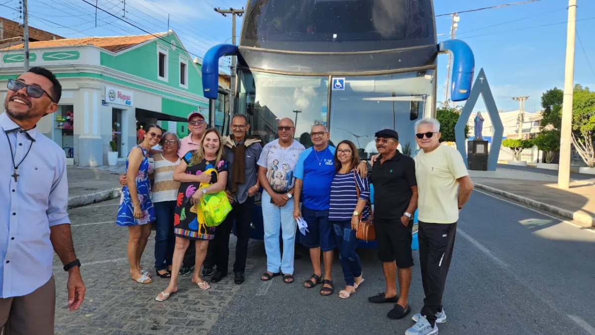 IMG-20230204-WA0087 Monteirenses se unem com vários peregrinos e viajam para o Santuário Nacional de Nossa Senhora Aparecida