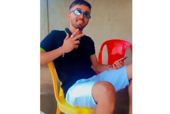 jovemmortolagoapb-599x400 Jovem é assassinado enquanto trabalhava em praça pública no Sertão da Paraíba