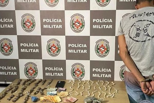 whatsapp_image_2023-02-02_at_060153-599x400 Polícia prende suspeito e apreende drogas e dinheiro, na Paraíba