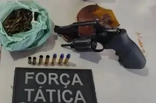 C3AFD959-F862-4231-BA29-5E7FCD788B46 Homem é preso com arma de fogo e 100 gramas de maconha em Zabelê