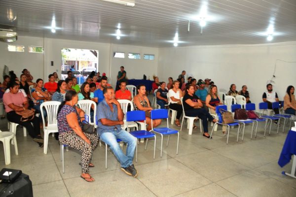 Compra-Direta-_-PNAE-4-600x400 Em Monteiro: Agricultores Familiares têm sua primeira reunião sobre o Compra Direta