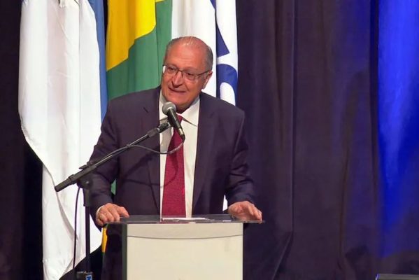 geraldo_alckmin-599x400 'Não há nada que justifique', diz Alckmin sobre juros de 13,75%