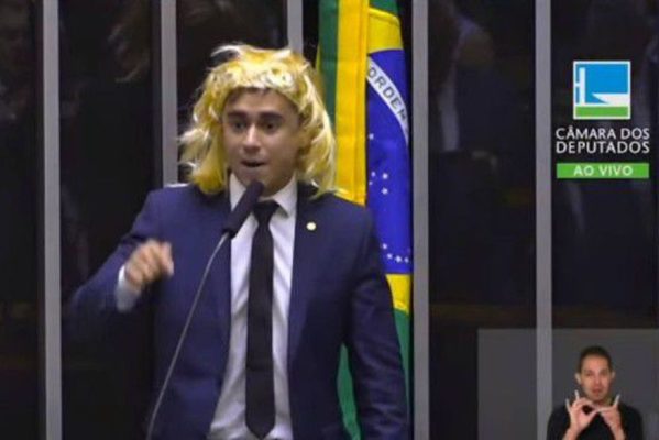 nikolas_ferreira_foto_tv_camara-599x400 Nikolas Ferreira usa peruca para fazer discurso transfóbico em Dia da Mulher na Câmara
