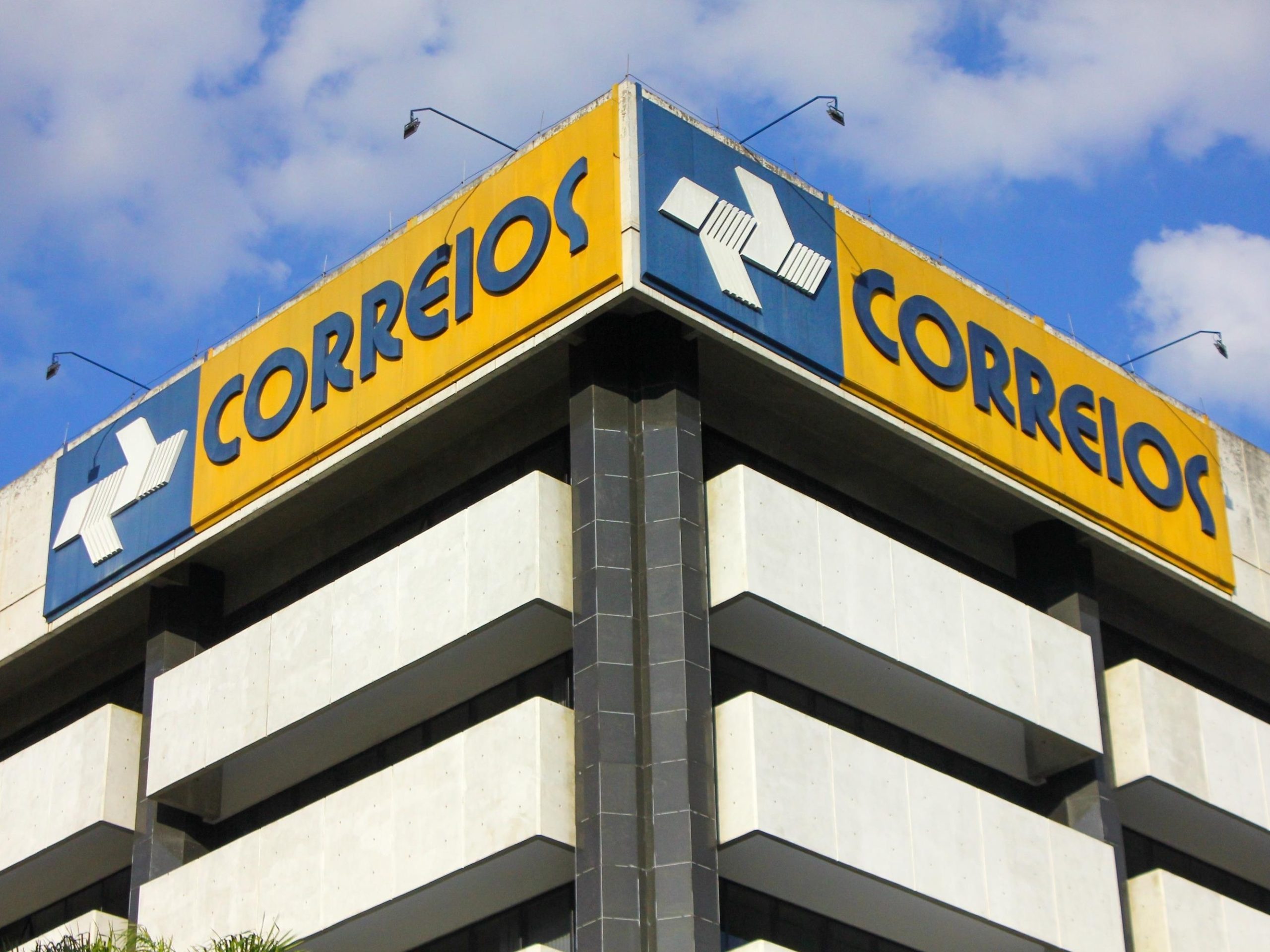 CORREIOS-scaled Governo retira Correios e outras estatais de programa de privatização