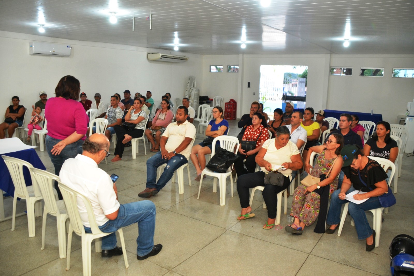 Feirantes03 Prefeitura de Monteiro realiza reunião com comerciantes da feira livre e anuncia novidades