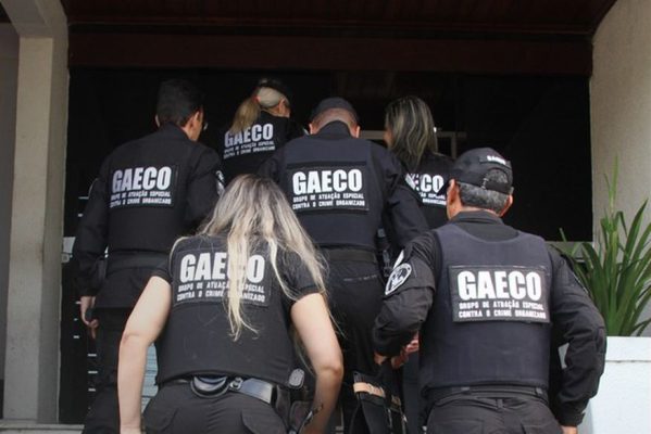 agentesgaecofoto2023-599x400 Operação: Gaeco e forças de segurança cumprem mandados de prisão na Paraíba