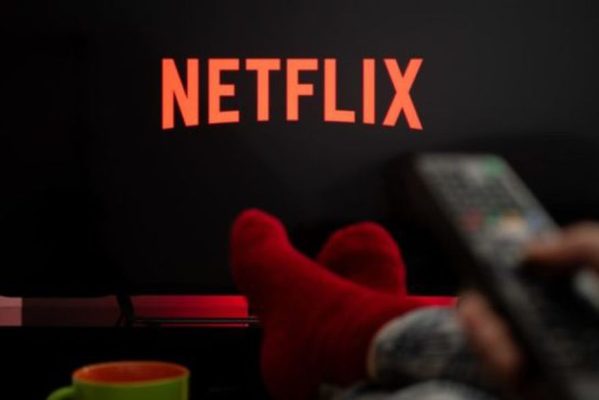 netflix-e1682271318976-599x400 Netflix define quando vai começar a cobrar por compartilhamento de senhas
