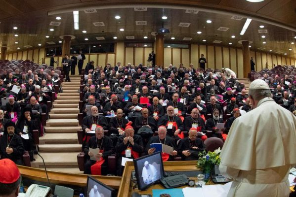 papa_-599x400 Papa autoriza mulheres a votar pela primeira vez no Sínodo dos Bispos, um dos principais encontros da Igreja Católica