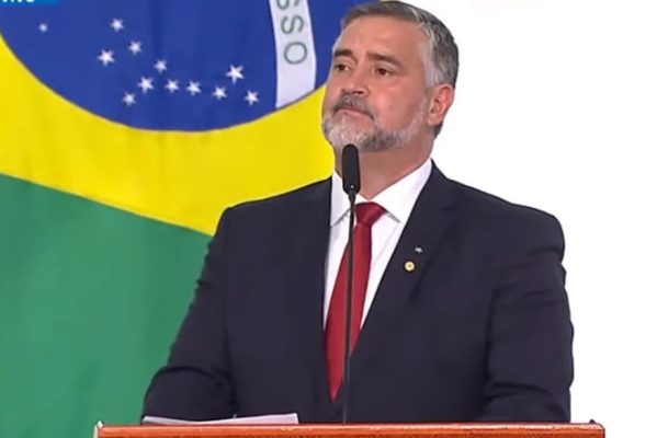 pimenta-599x400 Após ataque a creche, Lula vai criar grupo no governo para discutir ações contra violência, diz ministro