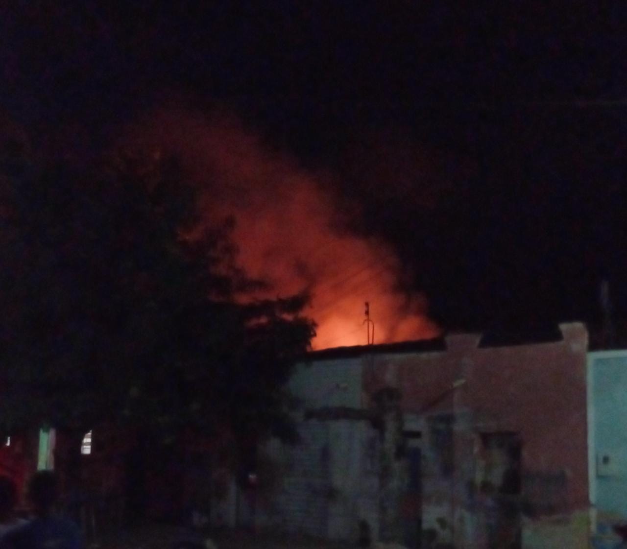 349130764_250146554355768_7176945736911225824_n Jovem surta e ateia fogo na própria residência em Monteiro