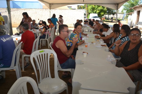 Dia-do-Gari-1-600x400 Monteiro: Prefeitura celebra Dia do Gari com café da manhã, serviços de saúde e beleza