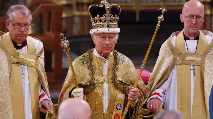 GettyImages-1252748658 Rei Charles III é coroado em cerimônia na Abadia de Westminster