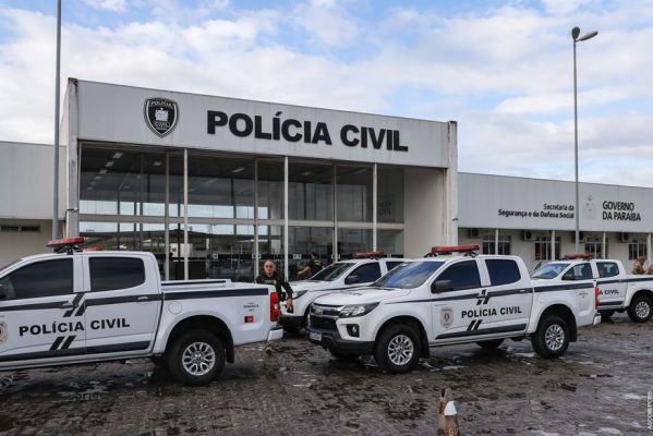 viatura_pcpb_foto_ascom_pc_pb-599x400 Polícia Civil prende na Paraíba homem que atacou ex-companheira em 2020 e fugiu com promessa de voltar para "completar o serviço"