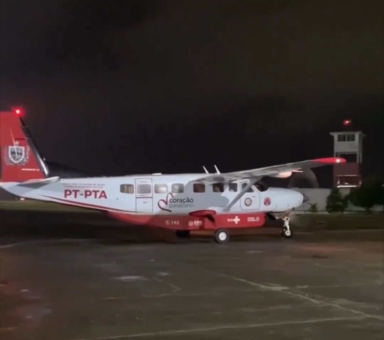 UTI-AEREA Bebê de Serra Branca é transferido na UTI Aérea do Estado para tratamento raro no Paraná