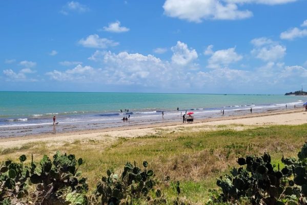praiademanaira2023fotojoaquimneto-599x400 Inmet divulga alertas de ventos costeiros intensos e de baixa umidade para municípios da Paraíba