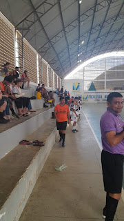 1.4 Torneio realizado por Márcio Eletricista leva lazer e esporte para meninos de Monteiro