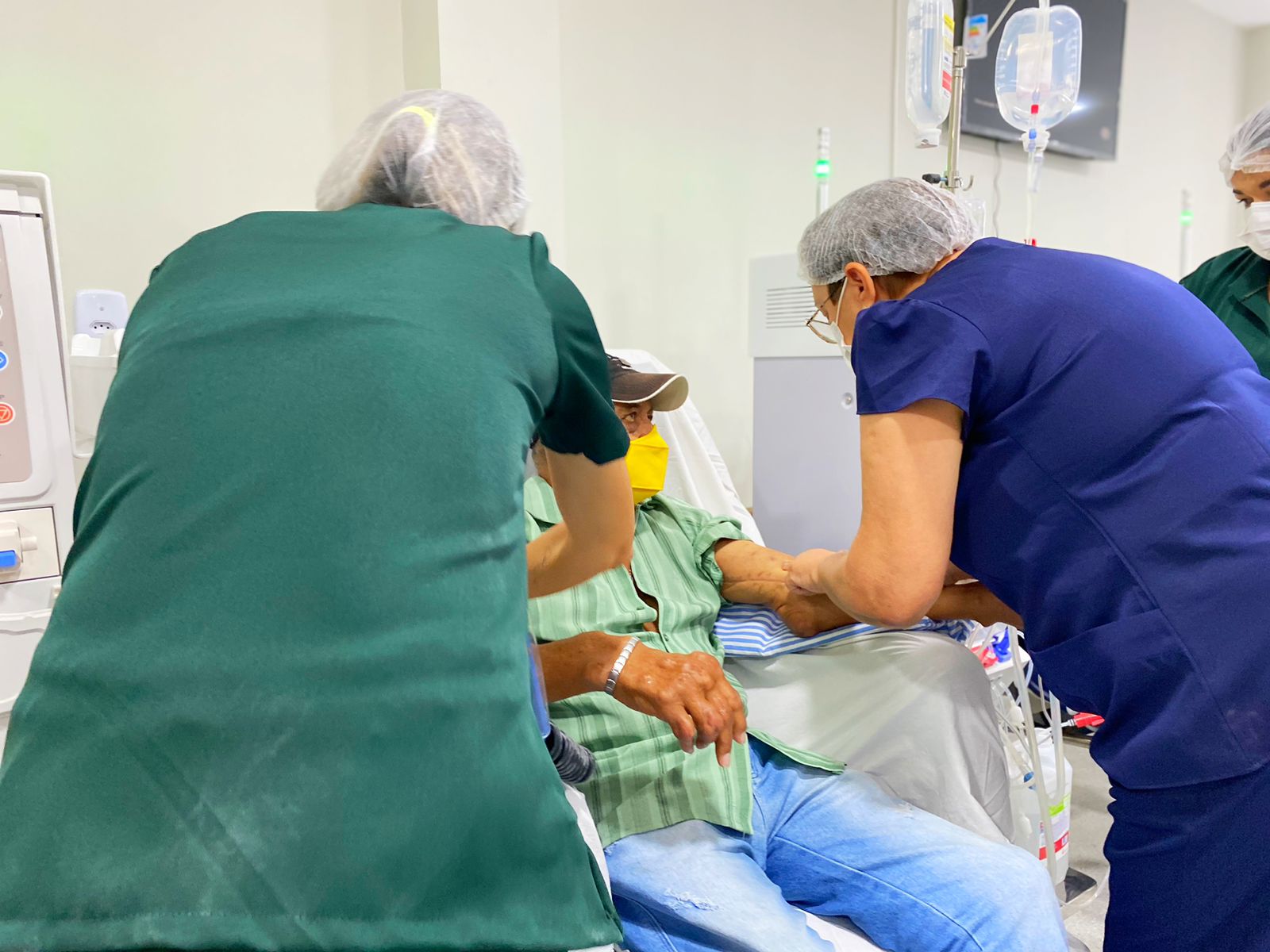 IMG-20230814-WA0073 Hospital Regional Santa Filomena realiza primeiro procedimento de hemodiálise no município