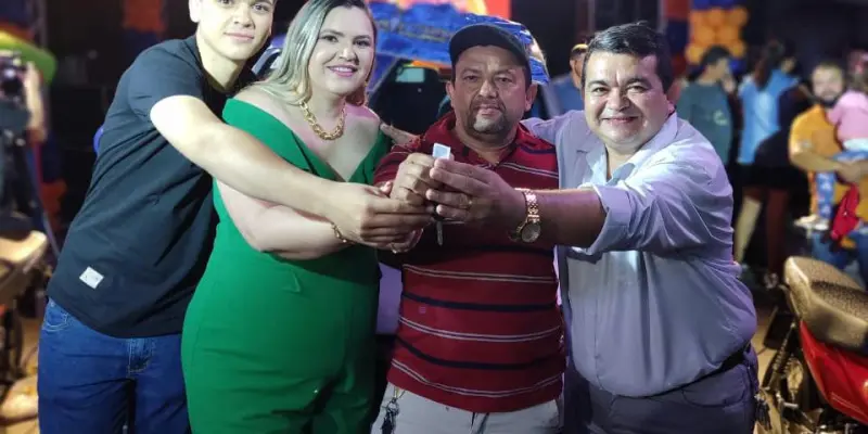 WhatsApp-Image-2023-08-13-at-07.54.45 Mototaxista ganha carro zero quilômetro no 5º Show de Prêmios do Bom Demais Supermercados