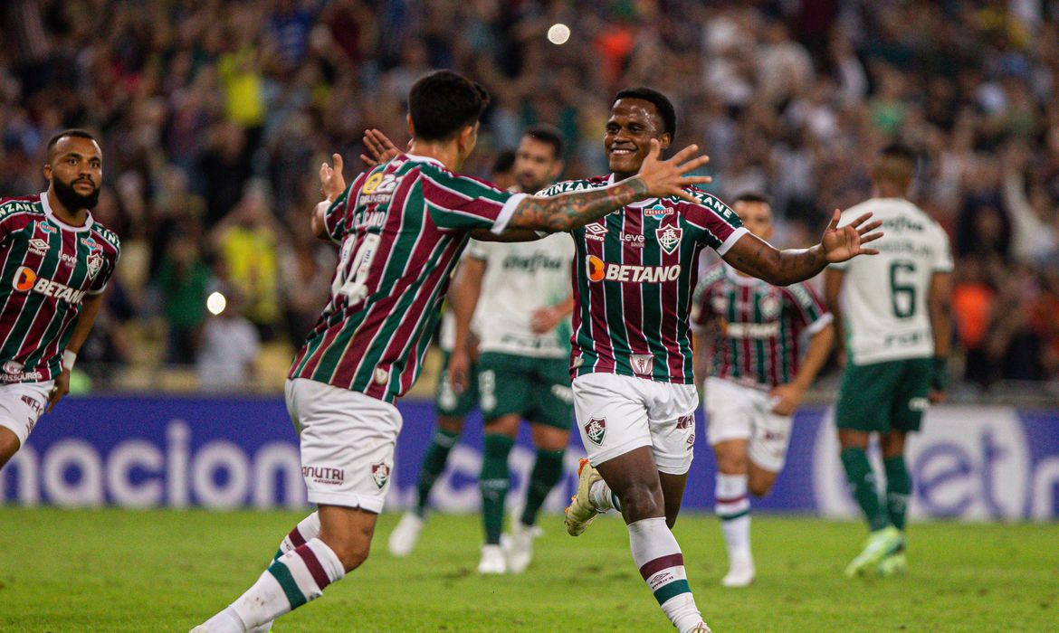 fluminense Fluminense derrota Palmeiras e assume 3ª posição do Brasileiro