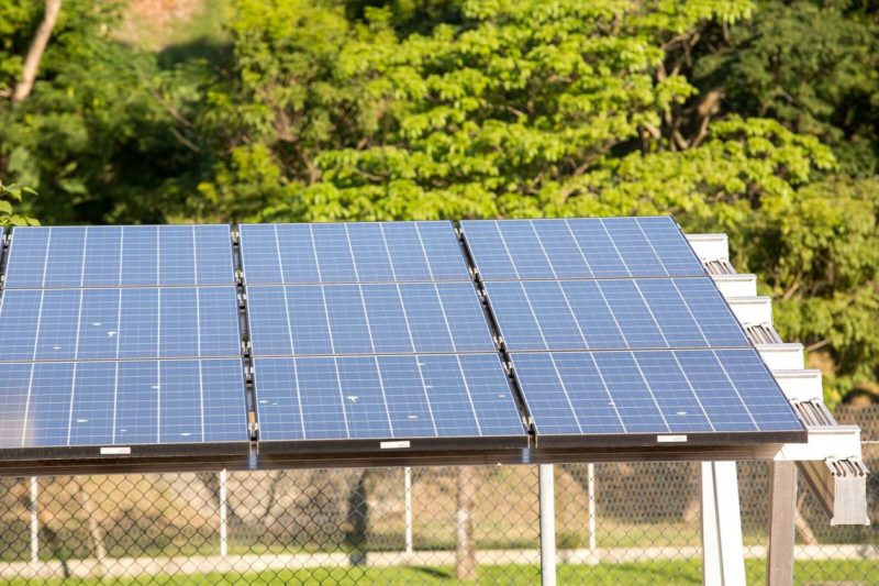 placas_energia_solar_1-800x533-1 Estado abre crédito de até R$ 150 mil para empresas que atuam com energia solar