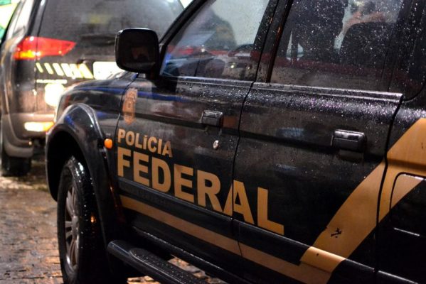 policia_federal_2-599x400 Polícia Federal apreende material com pornografia infantil armazenado por homem, na Paraíba