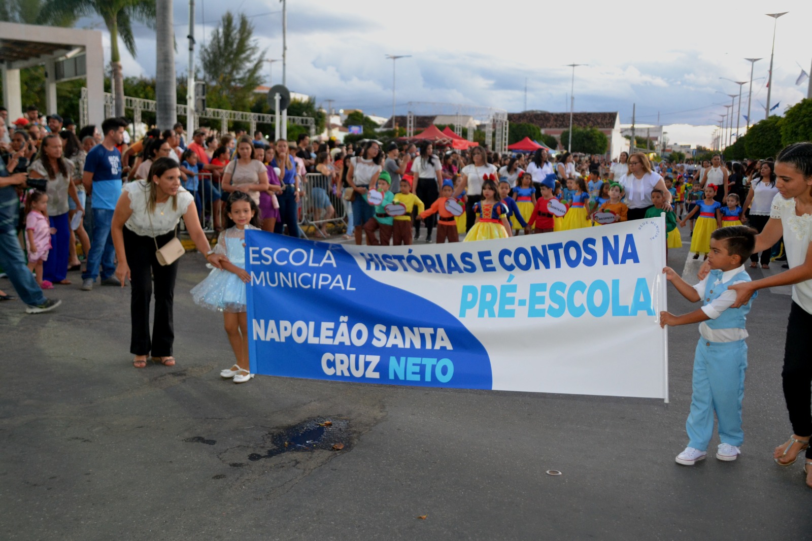 Desfiles-Civicos-em-Monteiro-acontecem-com-grande-presenca-de-publico-e-autoridades-3 Desfiles Cívicos em Monteiro acontecem com grande presença de público e autoridades