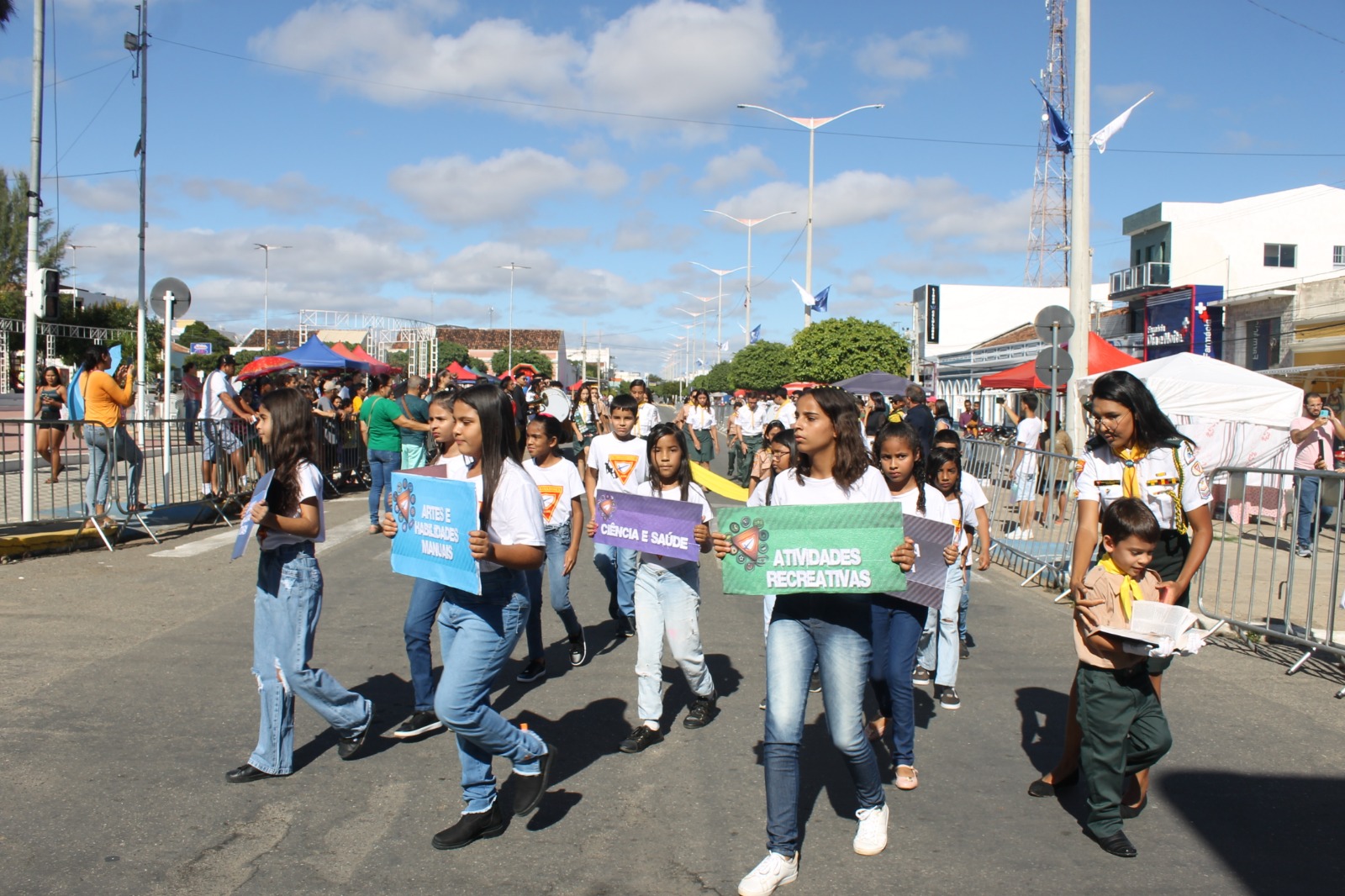 Desfiles-Civicos-em-Monteiro-acontecem-com-grande-presenca-de-publico-e-autoridades-43 Desfiles Cívicos em Monteiro acontecem com grande presença de público e autoridades