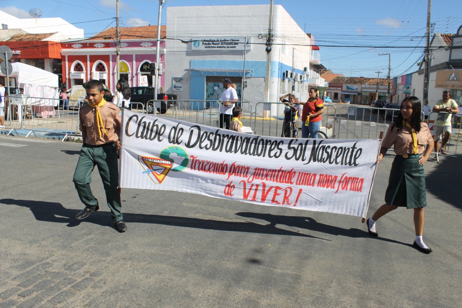 Desfiles-Civicos-em-Monteiro-acontecem-com-grande-presenca-de-publico-e-autoridades-44 Desfiles Cívicos em Monteiro acontecem com grande presença de público e autoridades
