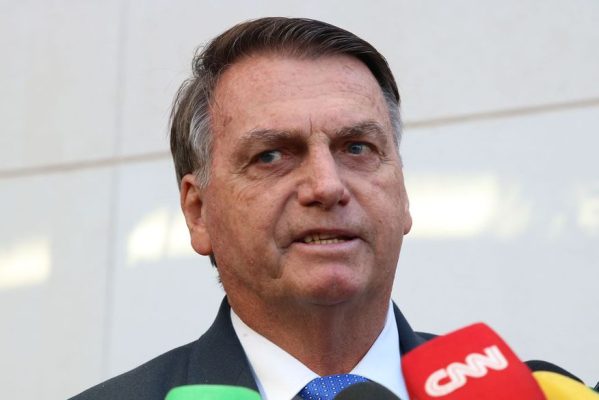 jair_bolsonaro_foto_valter_campanato_agencia_brasil-599x400 Ex-presidente Bolsonaro é internado em São Paulo para passar por cirurgias
