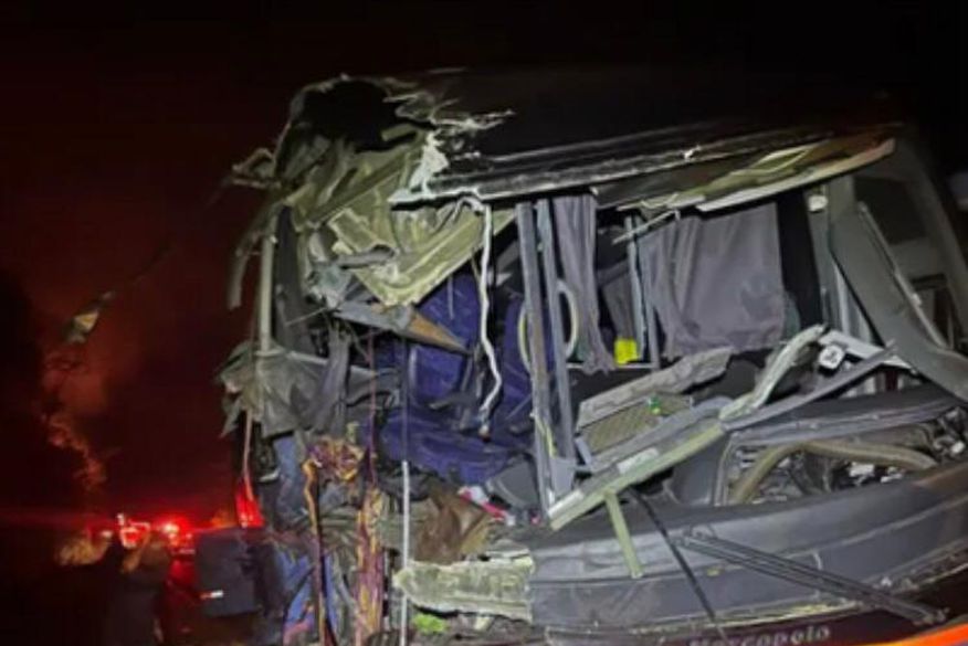 onibusguanabara1 Ônibus que vinha de Goiânia para João Pessoa se envolve em acidente e morrem duas passageiras