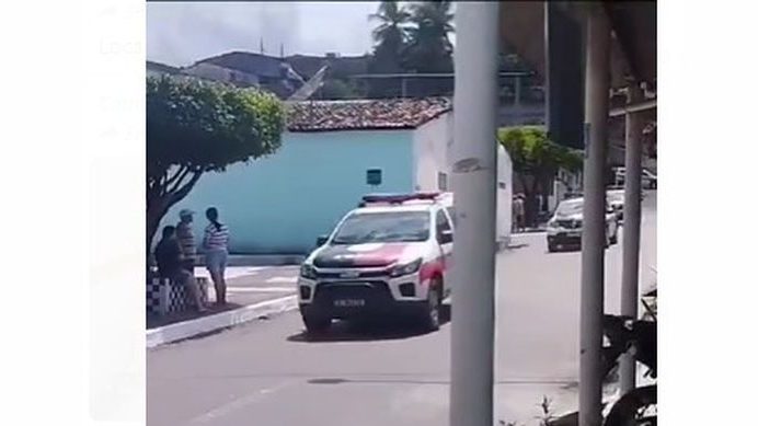 pm_pilooezinhos____foto_reproducao-e1694538018241 Troca de tiros entre bandidos e policiais termina com dois mortos e moto roubada recuperada na Paraíba