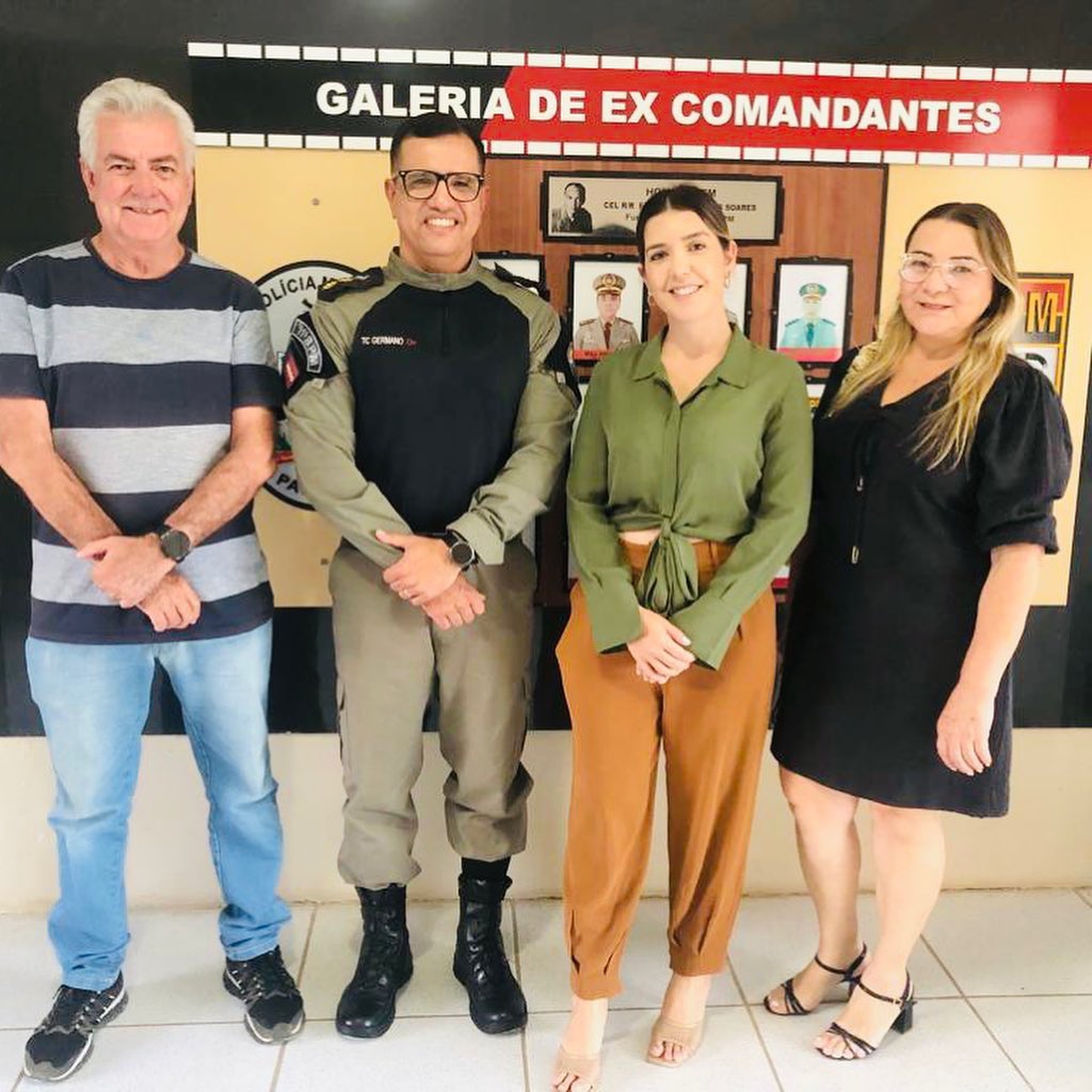 1503761347 Comandante do 11º BPM Recebe Visita da Prefeita de Monteiro, Ana Lorena, para Discussões sobre Segurança Pública