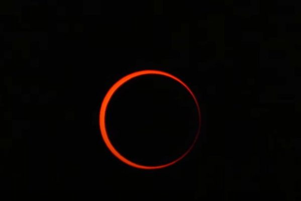 eclipse-599x400 Eclipse anular do sol atrai público na Grande João Pessoa; veja imagens do fenômeno na Paraíba