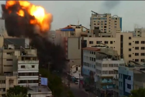 guerrapalestina2-599x400 Primeiro-ministro de Israel nega possibilidade de interrupção de bombardeios em Gaza