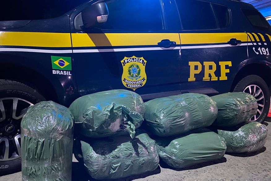 maconha_prf Polícia apreende mais de 100kg de maconha em caminhão de frete e prende motorista na BR-412 na Paraíba