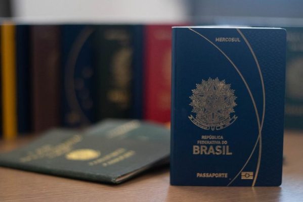 passaporte____foto_policia_federal-599x400 Novo passaporte já é emitido na Paraíba e conta com mais itens de segurança; veja onde solicitar documento
