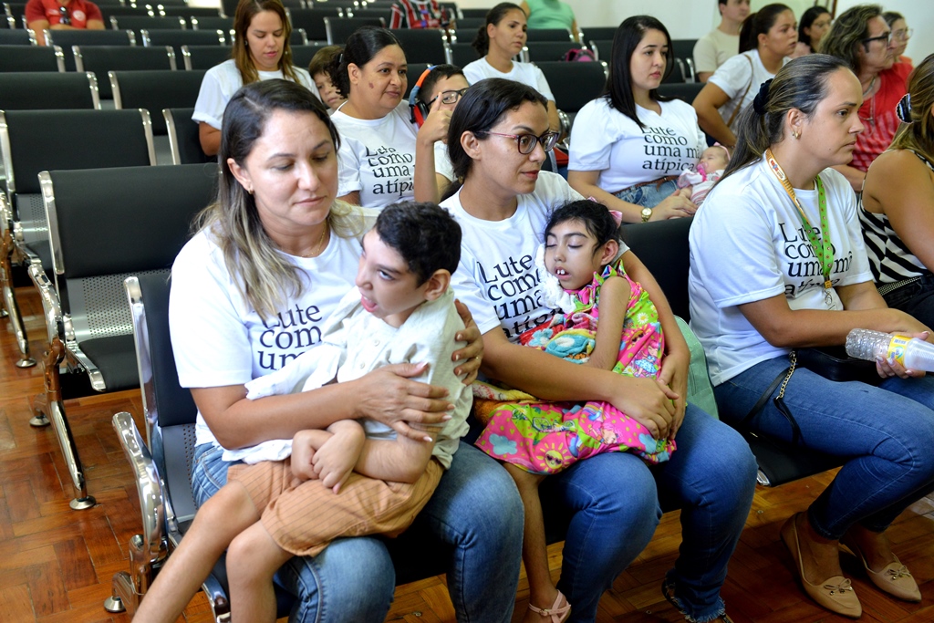 IMG-20231109-WA0538 Mães Atípicas emocionam legislativo de Monteiro, e têm projeto de orientação e atenção à elas, aprovado por unanimidade